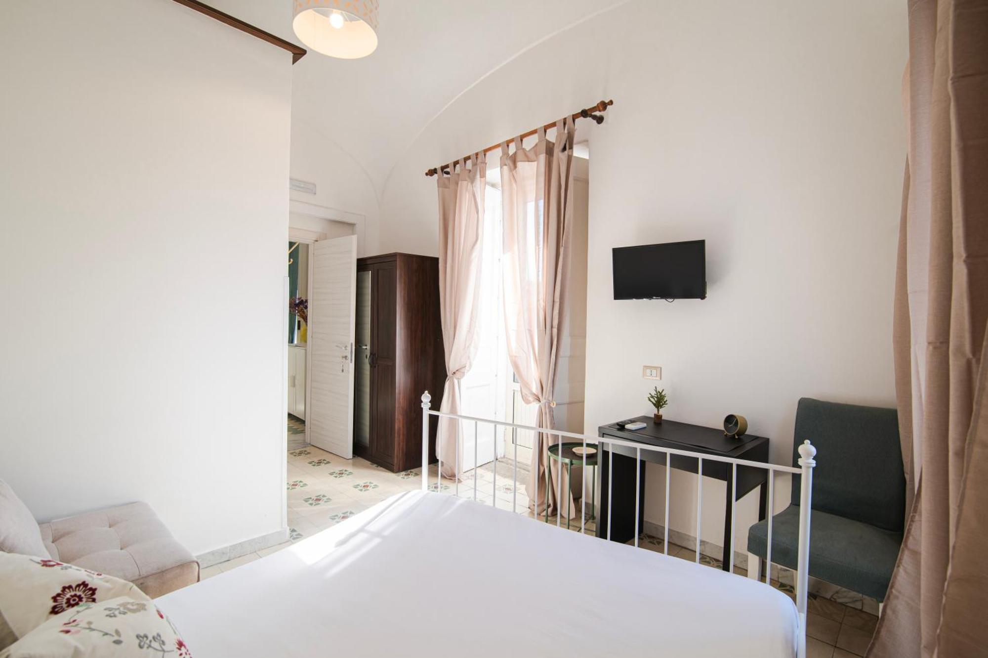 Domus Linda B&B Форио Экстерьер фото